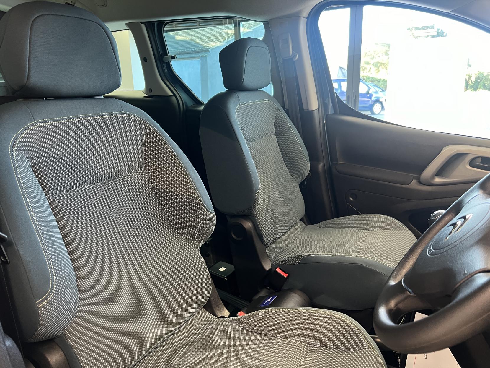 Citroen Berlingo 2019 Wheelchair Adapted Vehicle with Winch 3 seats carries 4 in total - 1.6 BlueHDi Feel Multispace MPV 5dr Diesel Manual Euro 6 (100 ps)