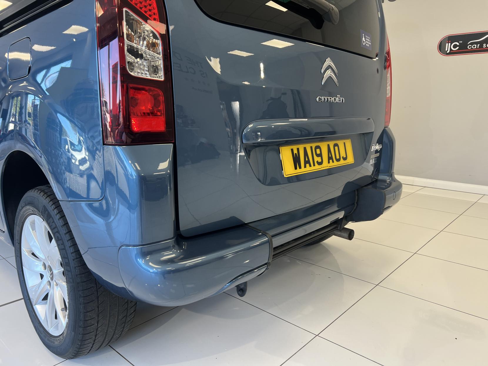 Citroen Berlingo 2019 Wheelchair Adapted Vehicle with Winch 3 seats carries 4 in total - 1.6 BlueHDi Feel Multispace MPV 5dr Diesel Manual Euro 6 (100 ps)