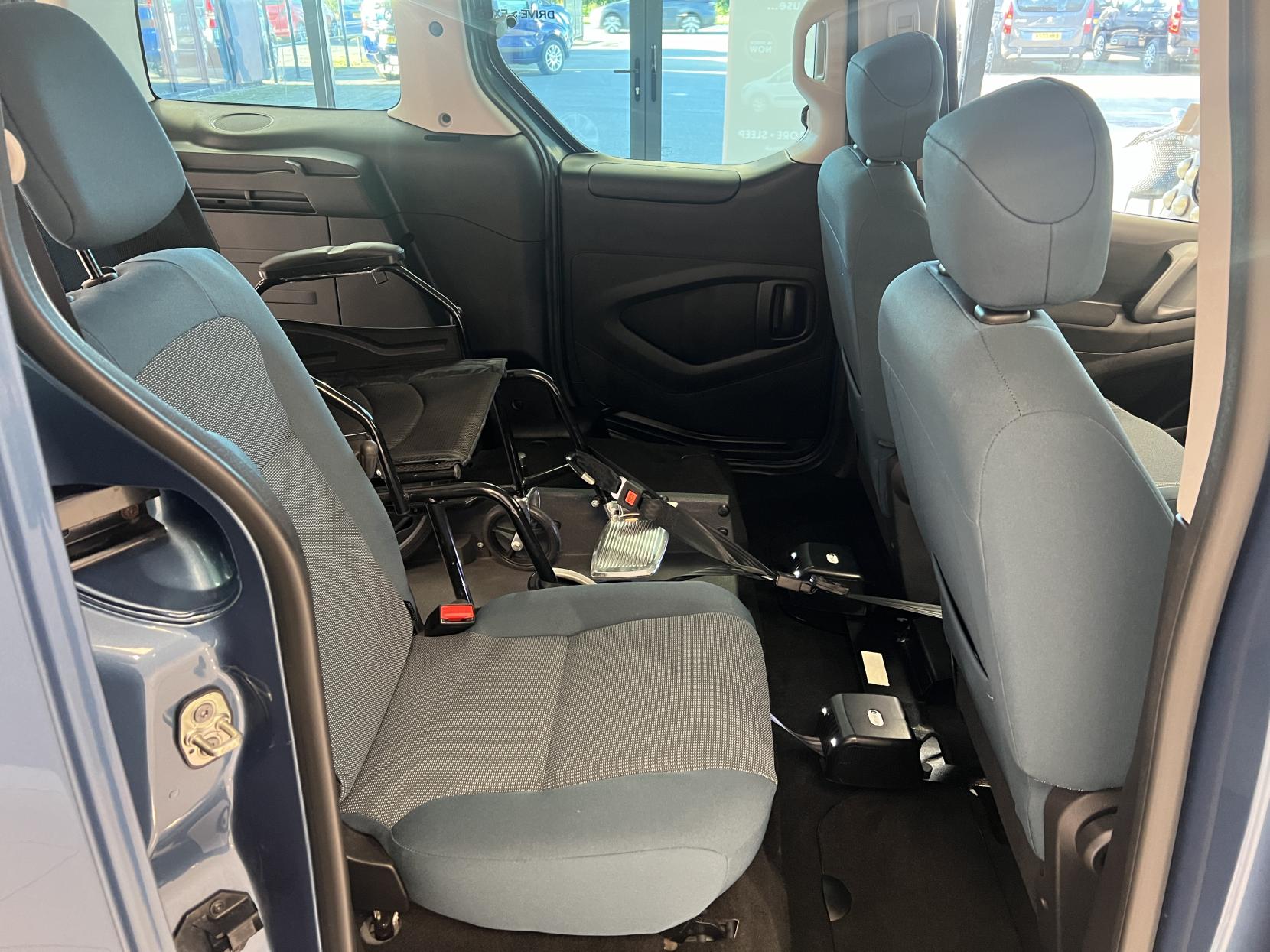 Citroen Berlingo 2019 Wheelchair Adapted Vehicle with Winch 3 seats carries 4 in total - 1.6 BlueHDi Feel Multispace MPV 5dr Diesel Manual Euro 6 (100 ps)