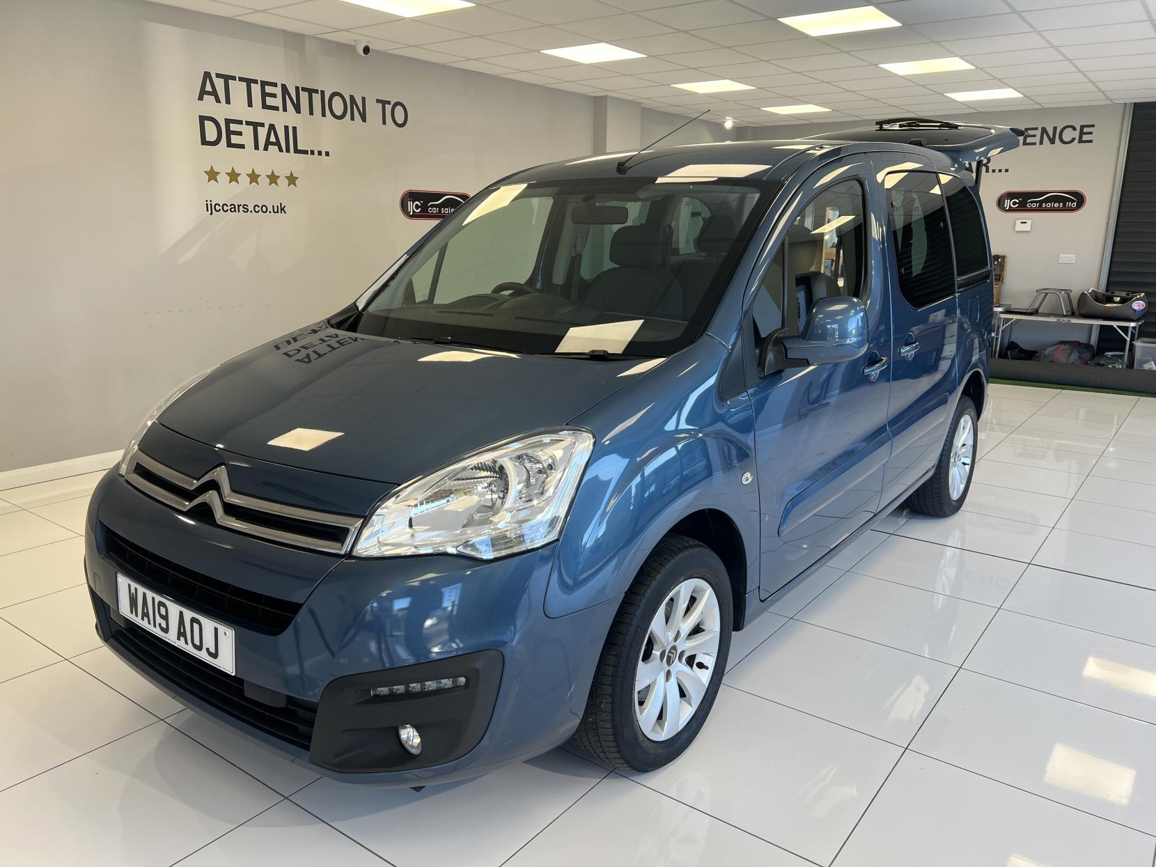 Citroen Berlingo 2019 Wheelchair Adapted Vehicle with Winch 3 seats carries 4 in total - 1.6 BlueHDi Feel Multispace MPV 5dr Diesel Manual Euro 6 (100 ps)