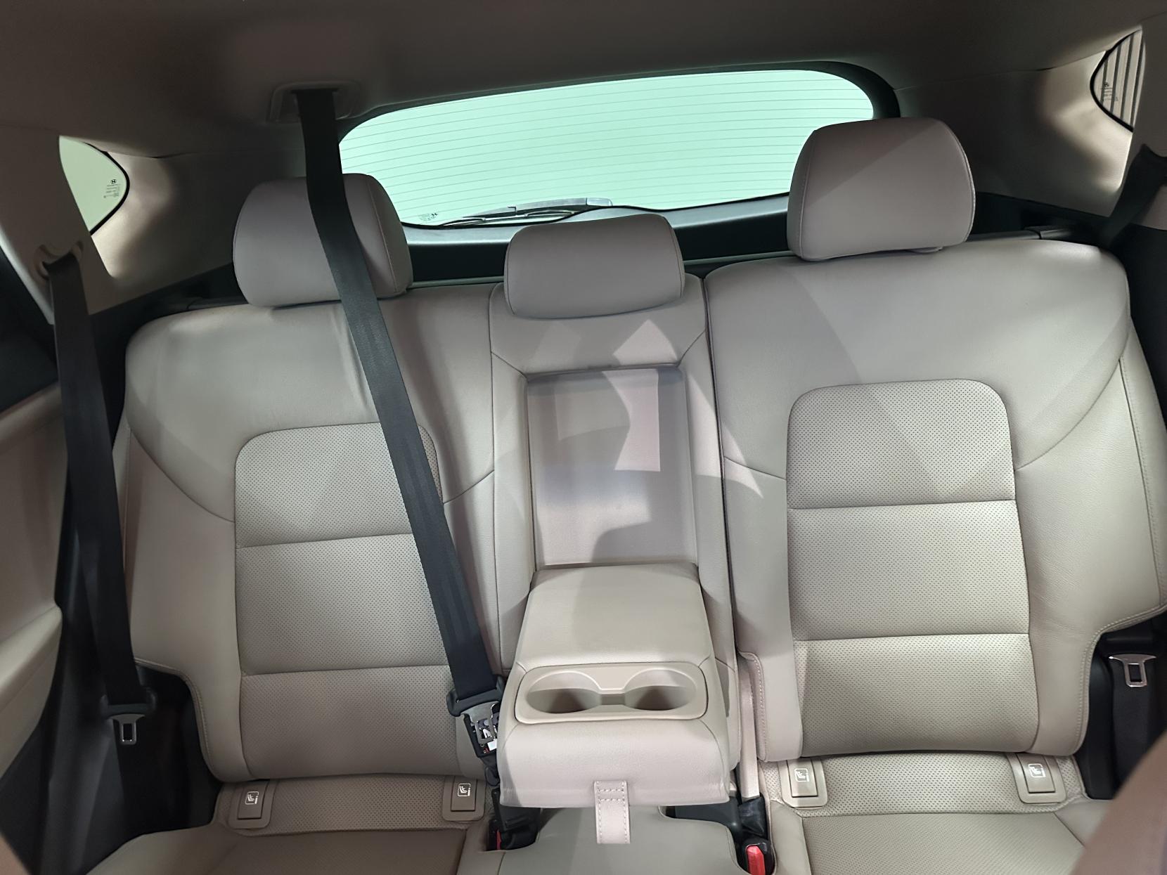 Hyundai TUCSON 1.7 CRDi Blue Drive Premium SUV 5dr Diesel Manual Euro 6 (s/s) (116 ps)