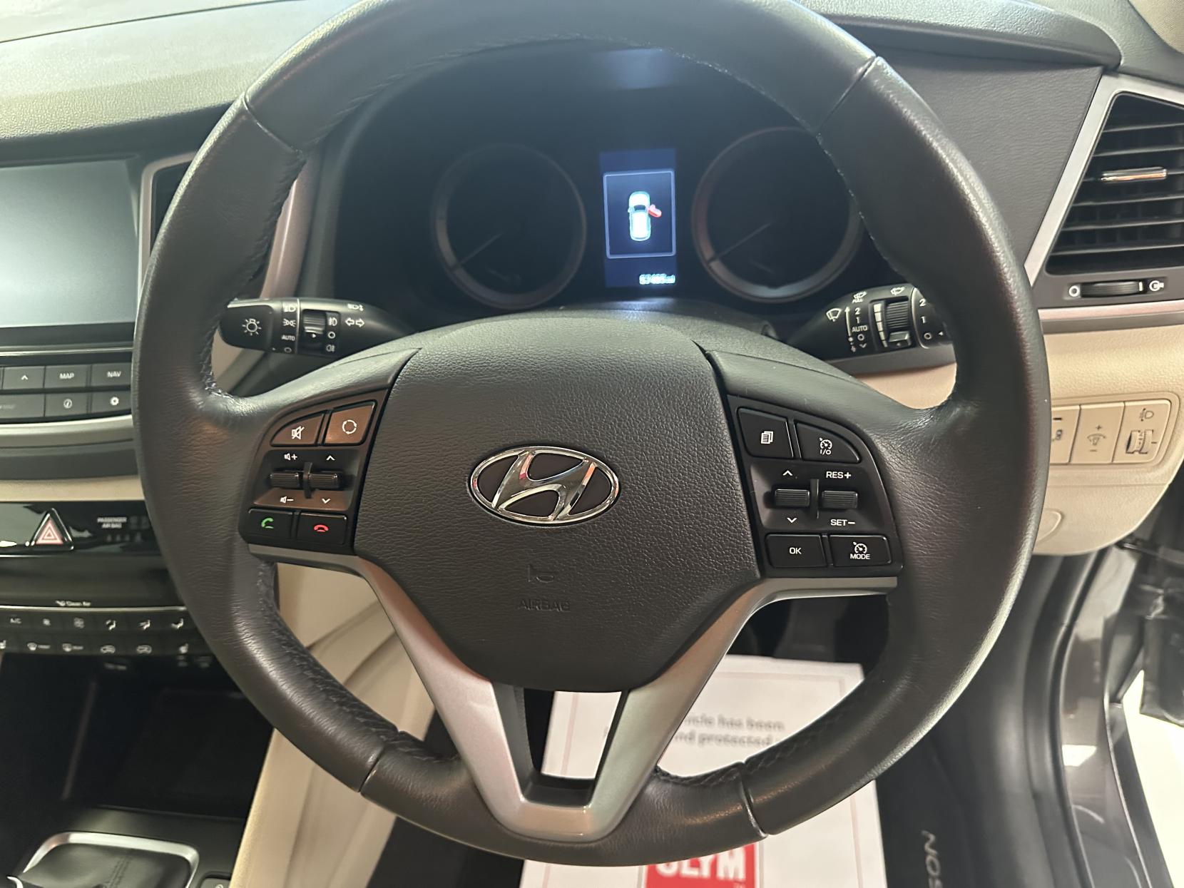 Hyundai TUCSON 1.7 CRDi Blue Drive Premium SUV 5dr Diesel Manual Euro 6 (s/s) (116 ps)