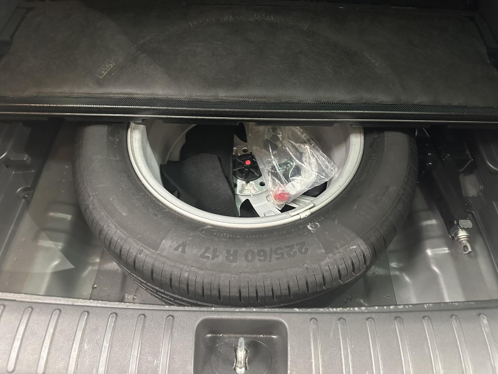 Hyundai TUCSON 1.7 CRDi Blue Drive Premium SUV 5dr Diesel Manual Euro 6 (s/s) (116 ps)