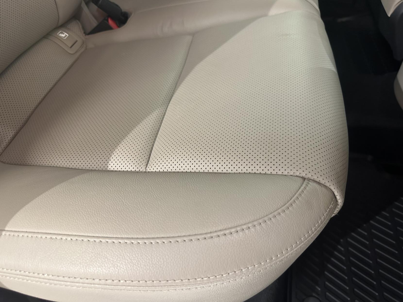 Hyundai TUCSON 1.7 CRDi Blue Drive Premium SUV 5dr Diesel Manual Euro 6 (s/s) (116 ps)