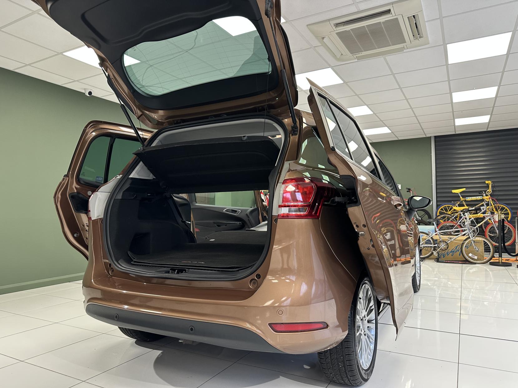 Ford B-Max £20 TAX! 1.6 TDCi Titanium MPV 5dr Diesel Manual SIDE OPENING DOORS!