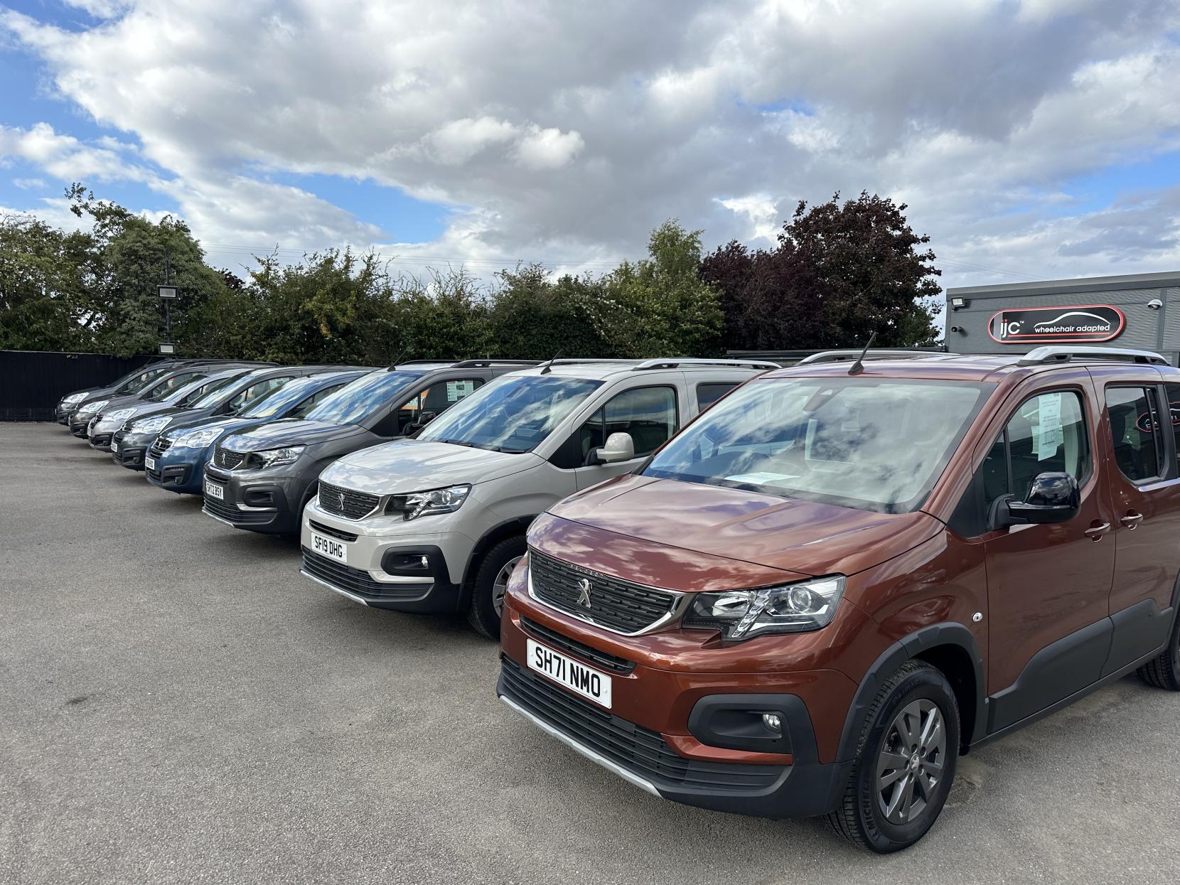 Peugeot Rifter MICRO CAMPER WITH JUST 1,627 MILES! 