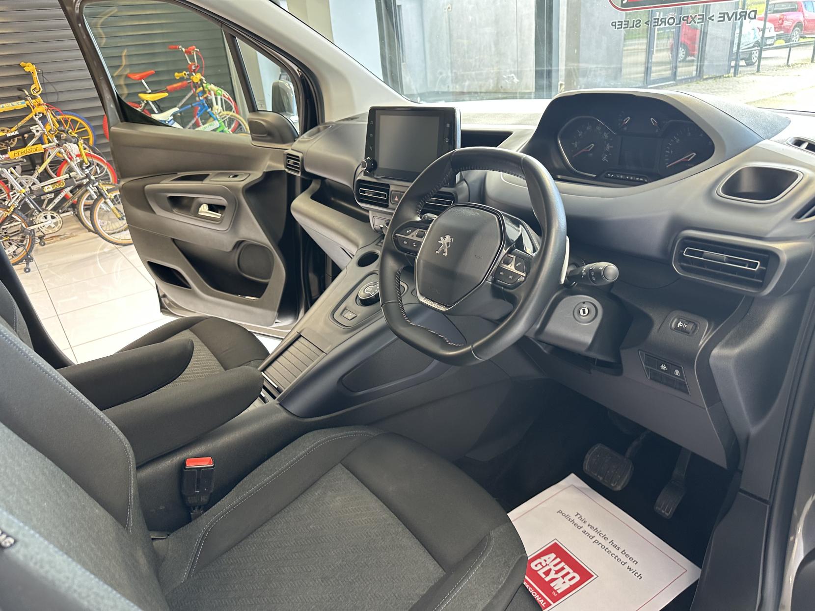 Peugeot Rifter **RARE XL SIZE AUTOMATIC MICRO CAMPER!! **1.5 BlueHDi Allure Long MPV 5dr Diesel EAT Euro 6  (130 ps)