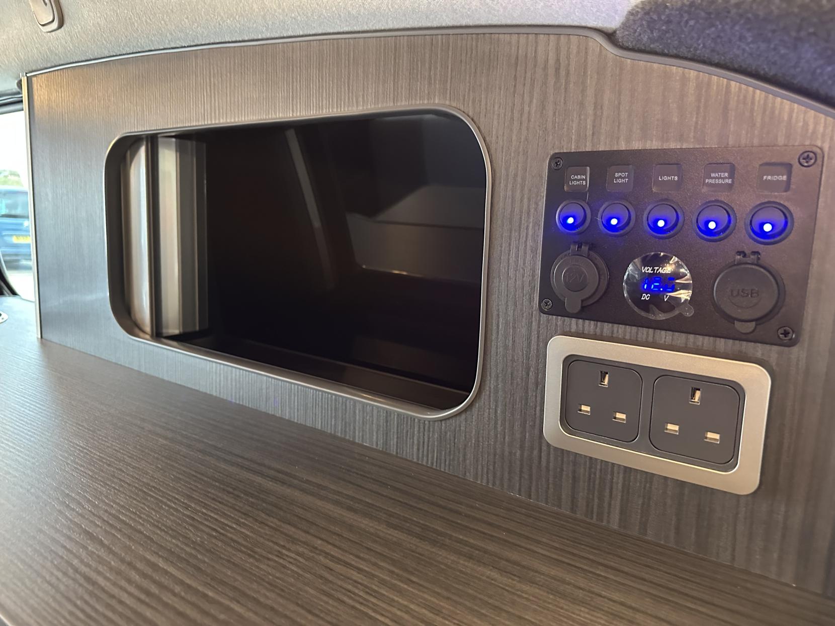 Peugeot Rifter **RARE XL SIZE AUTOMATIC MICRO CAMPER!! **1.5 BlueHDi Allure Long MPV 5dr Diesel EAT Euro 6  (130 ps)