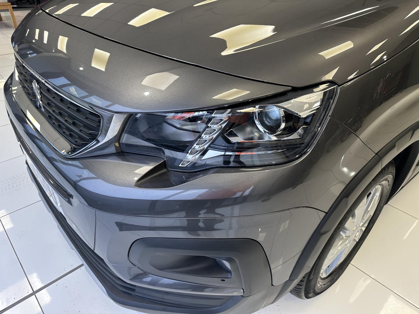 Peugeot Rifter **RARE XL SIZE AUTOMATIC MICRO CAMPER!! **1.5 BlueHDi Allure Long MPV 5dr Diesel EAT Euro 6  (130 ps)