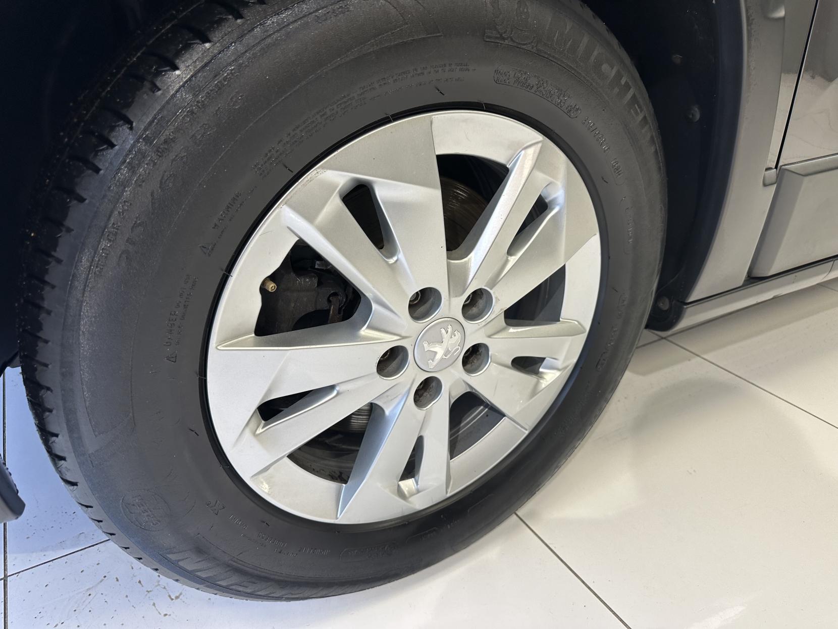 Peugeot Rifter **RARE XL SIZE AUTOMATIC MICRO CAMPER!! **1.5 BlueHDi Allure Long MPV 5dr Diesel EAT Euro 6  (130 ps)