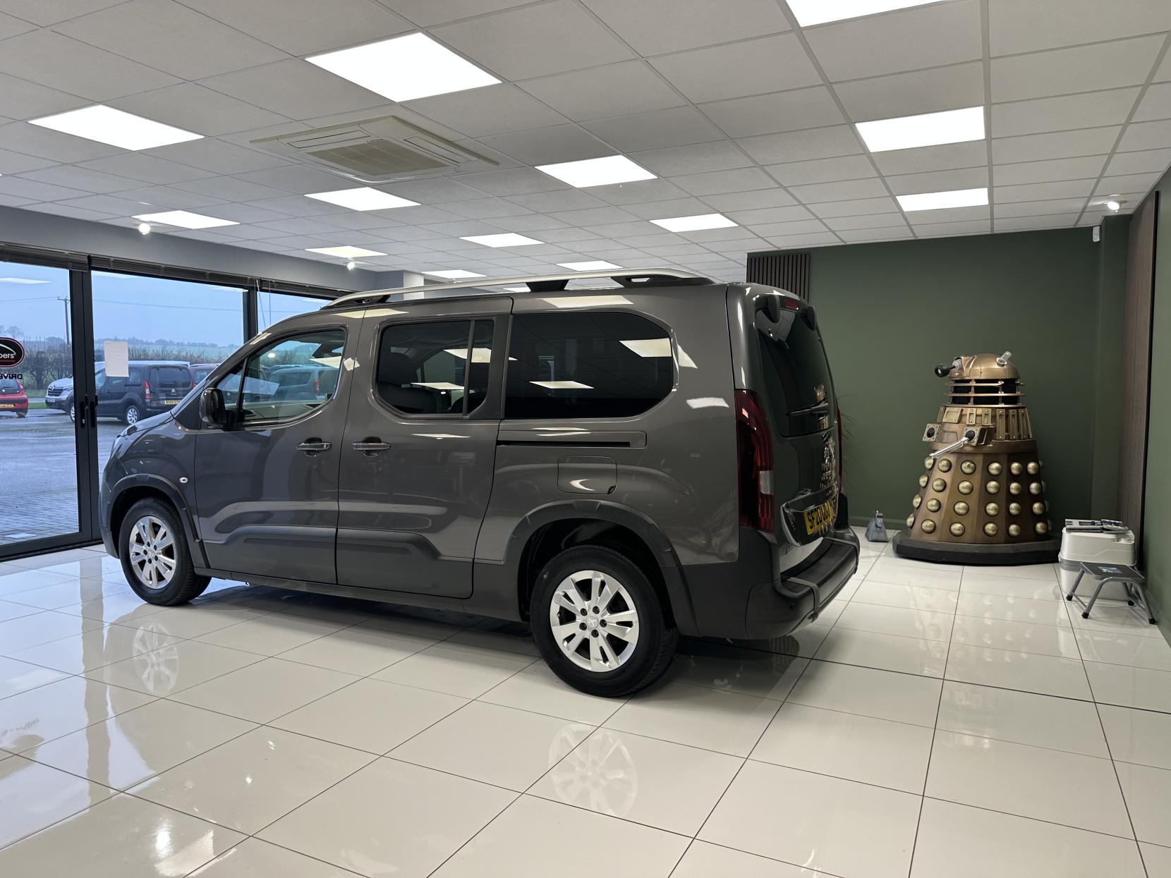 Peugeot Rifter **RARE XL SIZE AUTOMATIC MICRO CAMPER!! **1.5 BlueHDi Allure Long MPV 5dr Diesel EAT Euro 6  (130 ps)