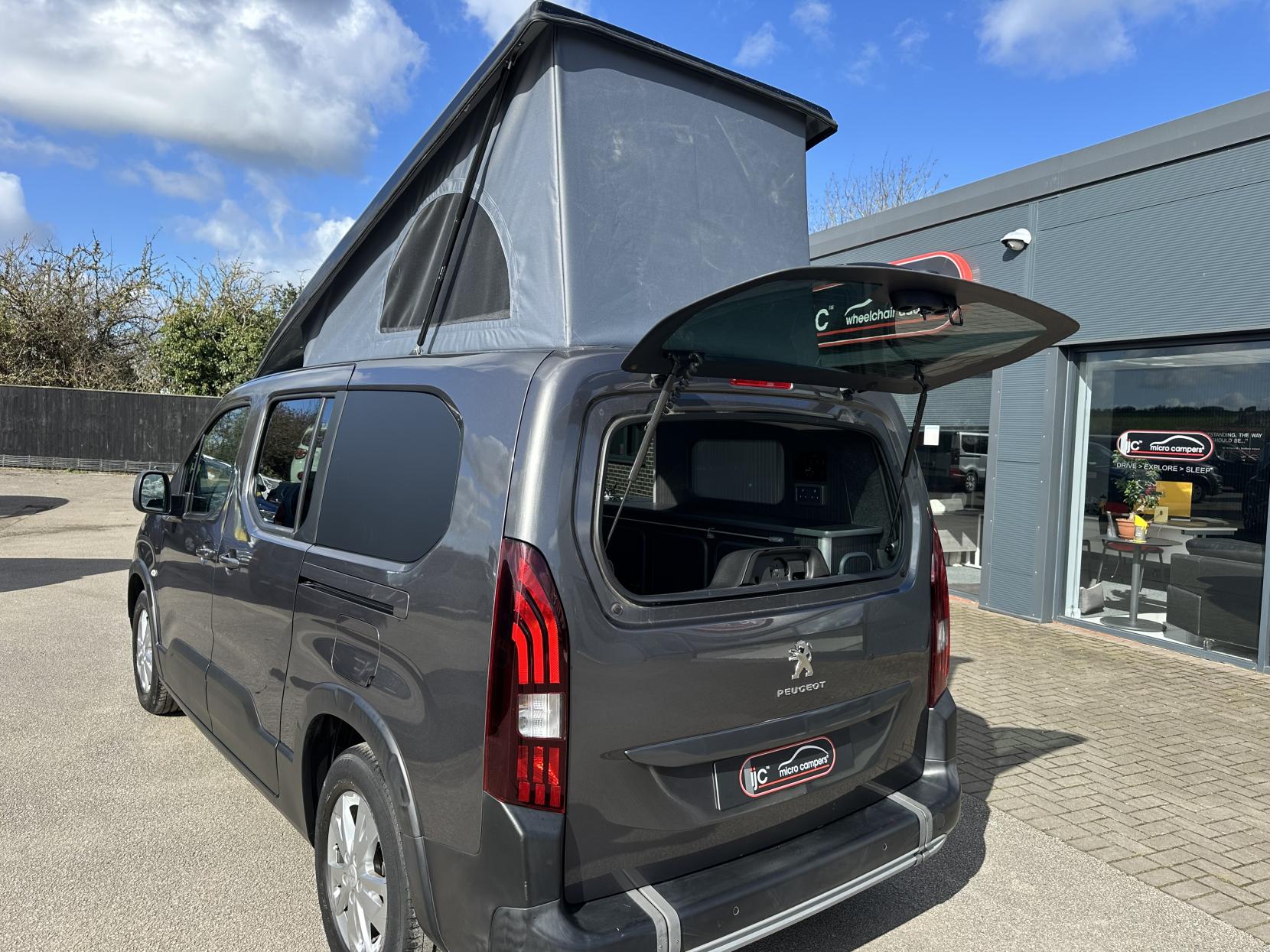 Peugeot Rifter **RARE XL SIZE AUTOMATIC MICRO CAMPER!! **1.5 BlueHDi Allure Long MPV 5dr Diesel EAT Euro 6  (130 ps)