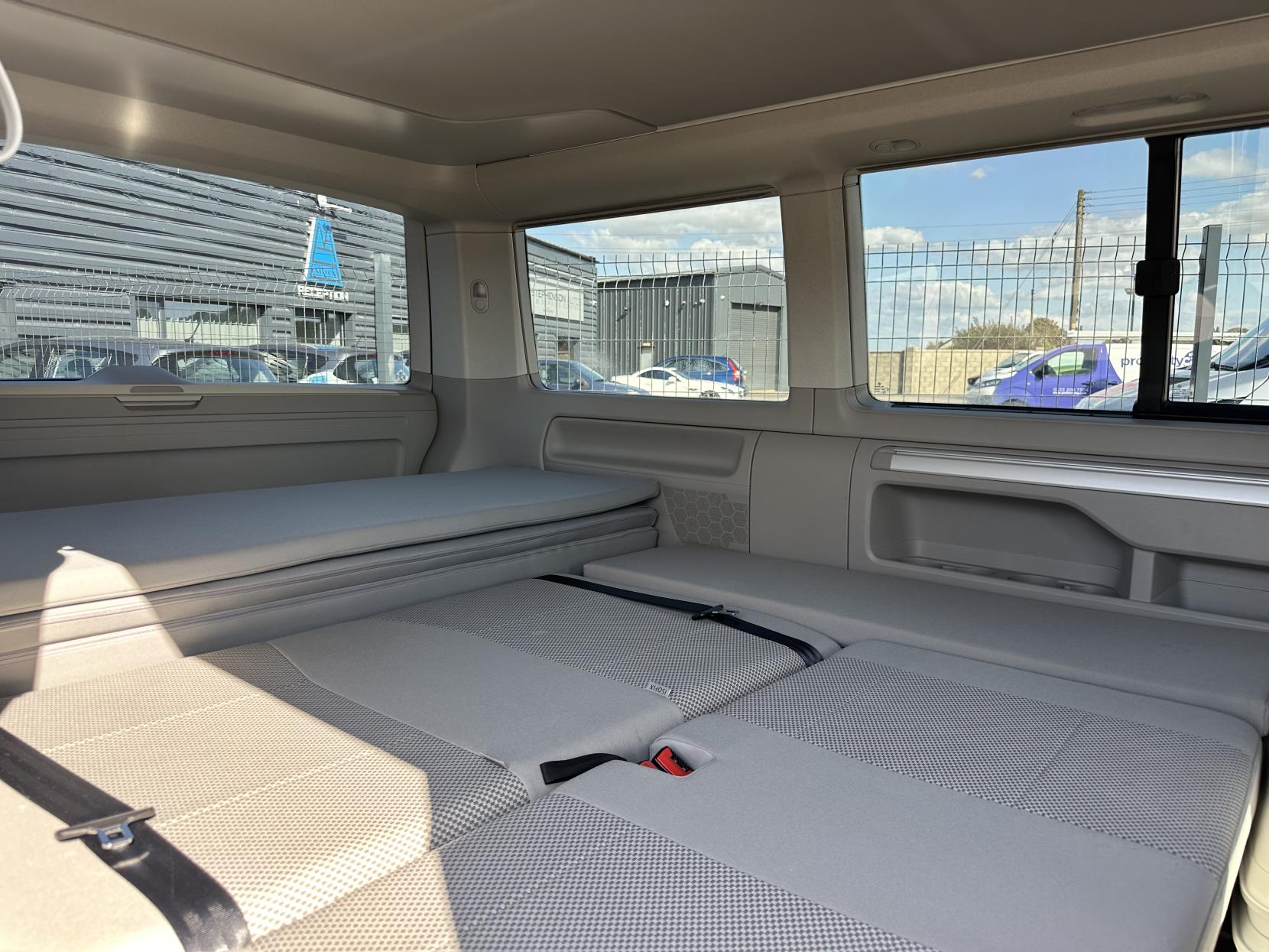 Volkswagen California RARE AUTOMATIC FACTORY SPEC CAMPERVAN! FULL VW SERVICE HISTORY!