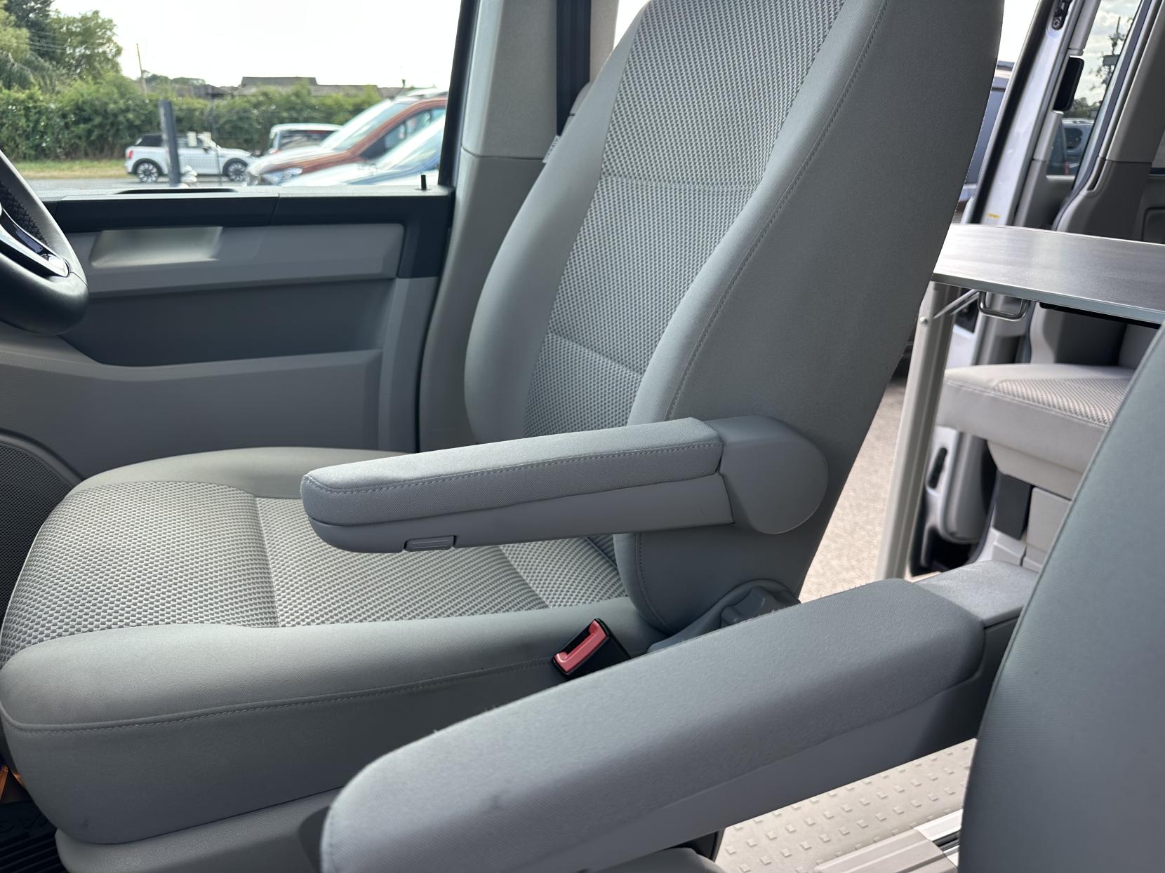 Volkswagen California RARE AUTOMATIC FACTORY SPEC CAMPERVAN! FULL VW SERVICE HISTORY!