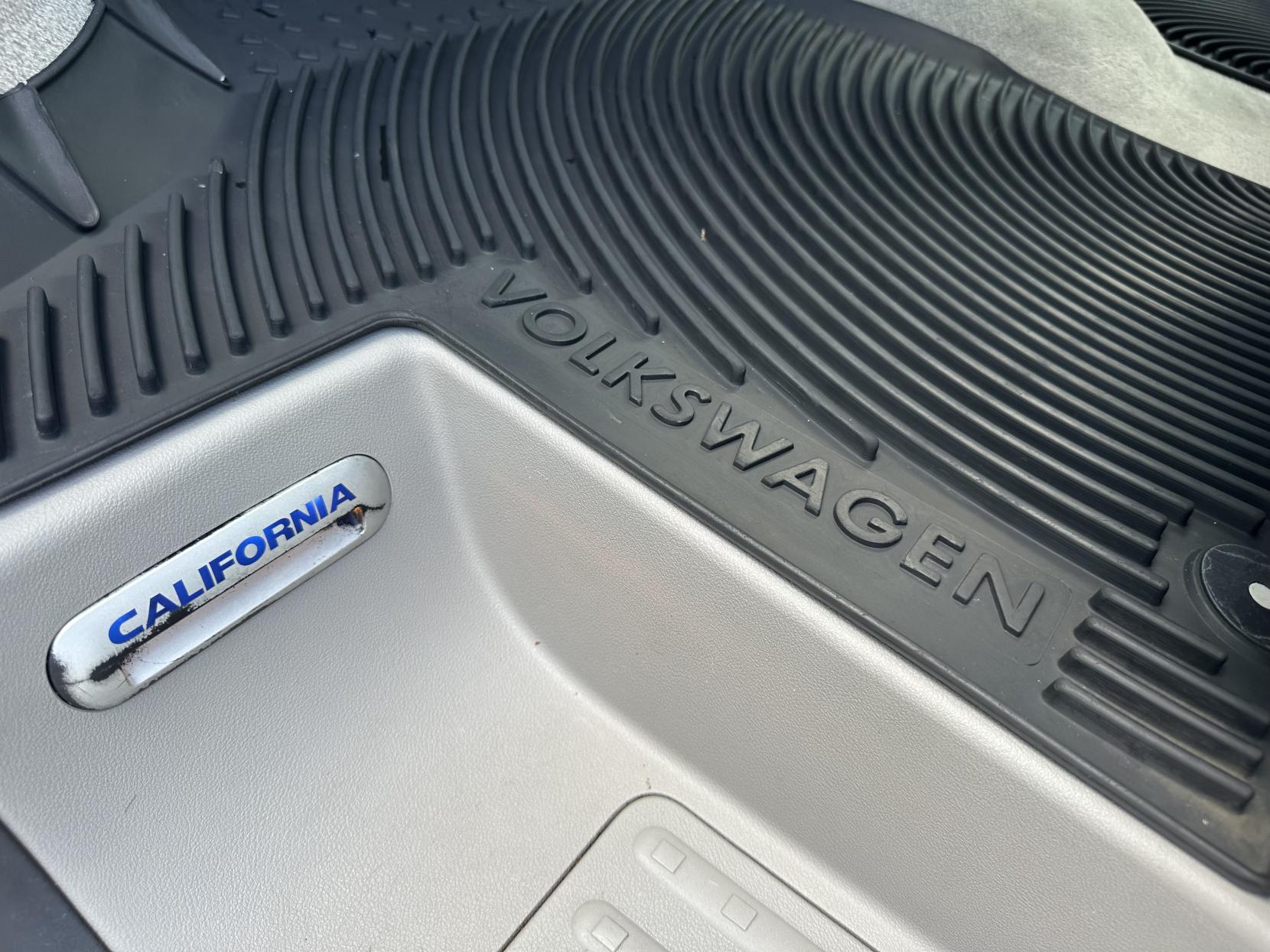 Volkswagen California RARE AUTOMATIC FACTORY SPEC CAMPERVAN! FULL VW SERVICE HISTORY!