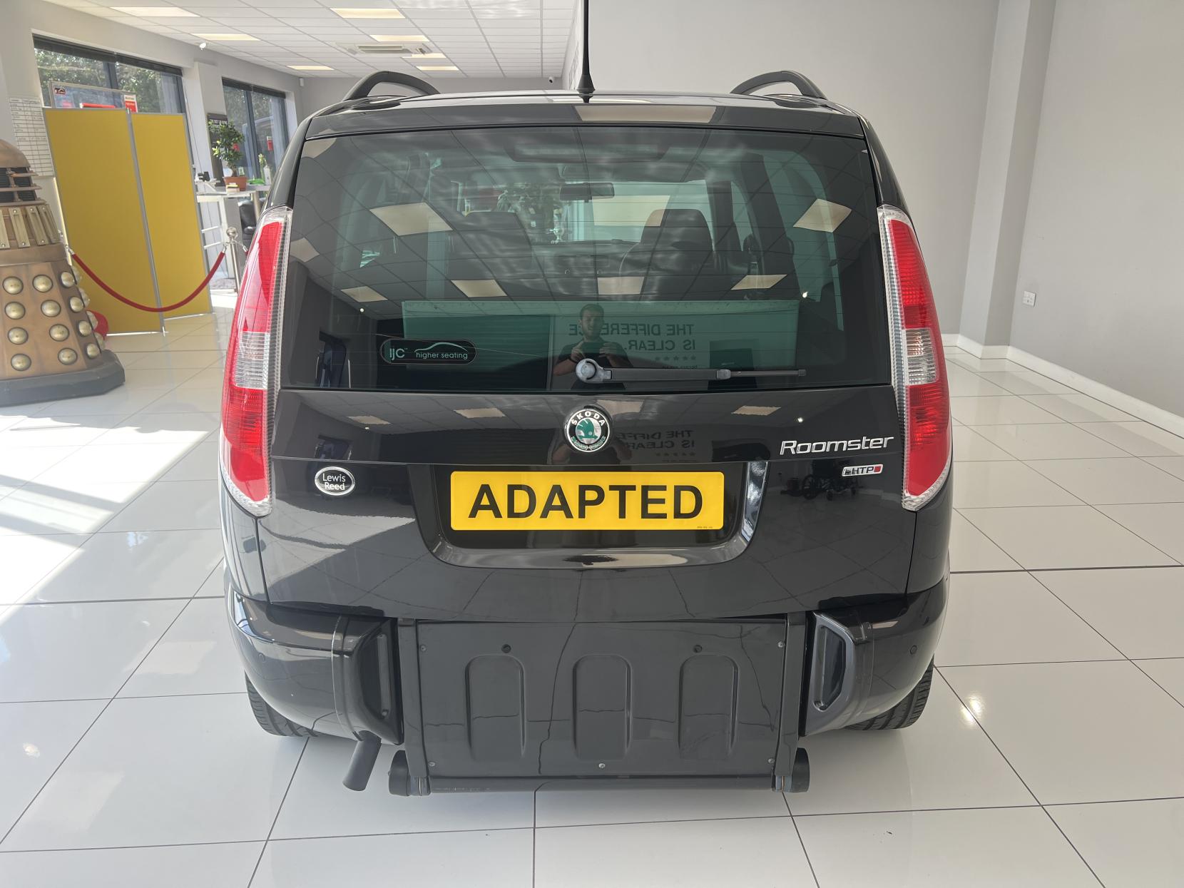 Skoda Roomster * NEW PRICE! NOW JUST £8,995 * - 2011 Wheelchair Adapted Vehicle with just 8,945 miles! - 1.2 12V SE Plus MPV 5dr Petrol Manual Euro 5 (69 ps)