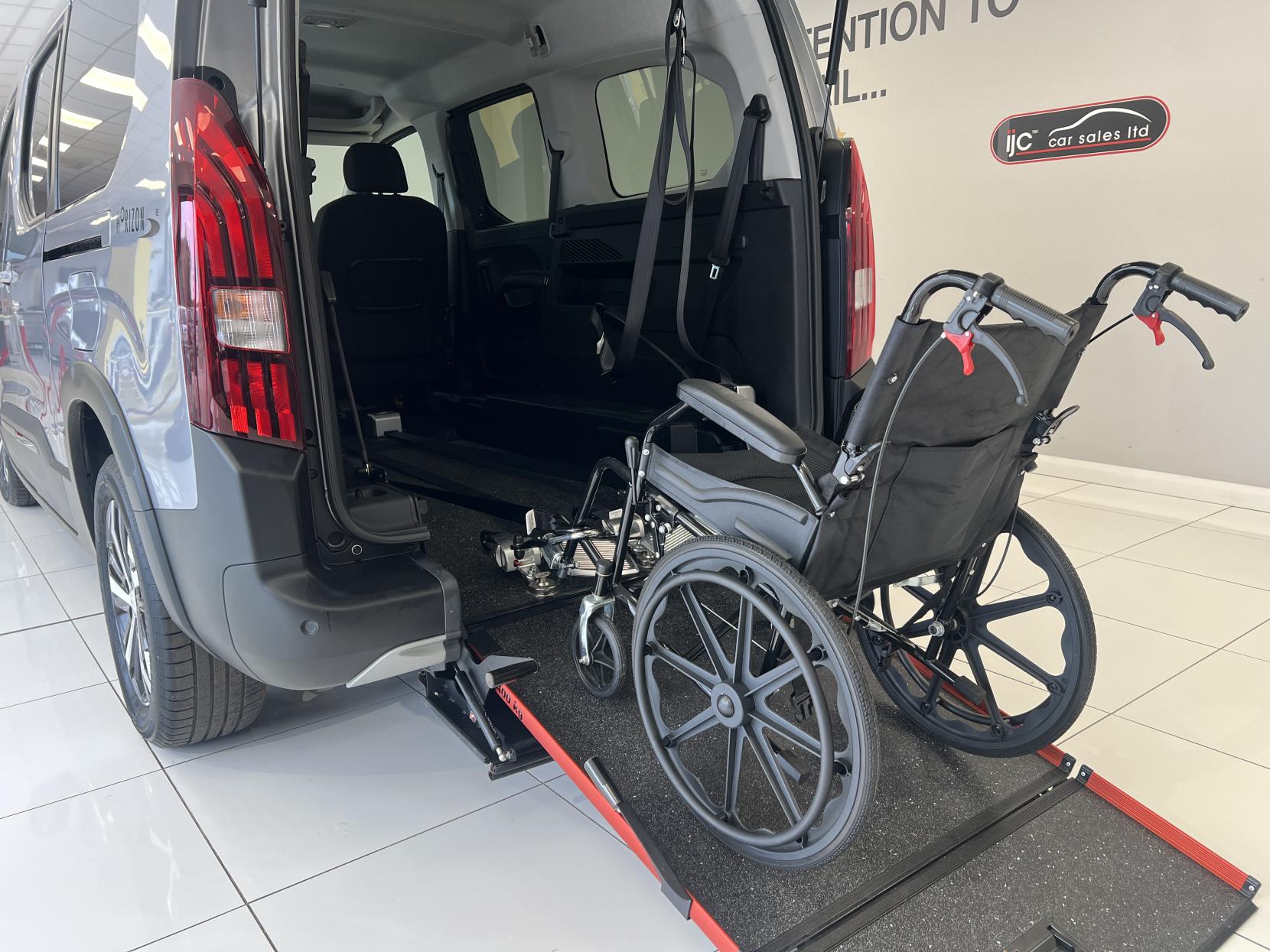 Peugeot Rifter  Very Rare Automatic 2024 “GT Top Spec” Wheelchair Adapted LWB, just 924 miles! MPV 5dr Diesel Automatic Euro 6 