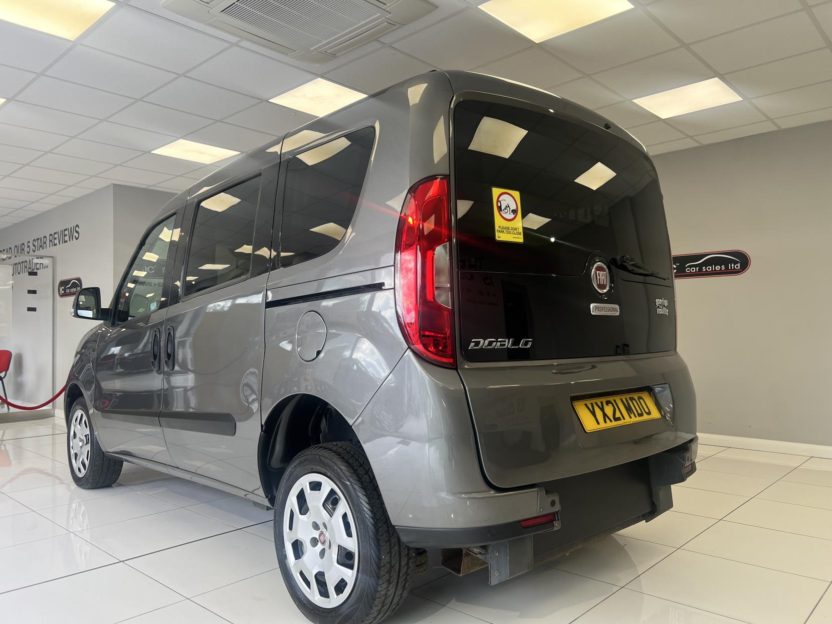 Fiat Doblo * NEW PRICE! Save £2,000!! * - 1.4 Petrol Manual Fiat Doblo Wheelchair Adapted Vehicle 3 seats carries 4 including wheelchair user!