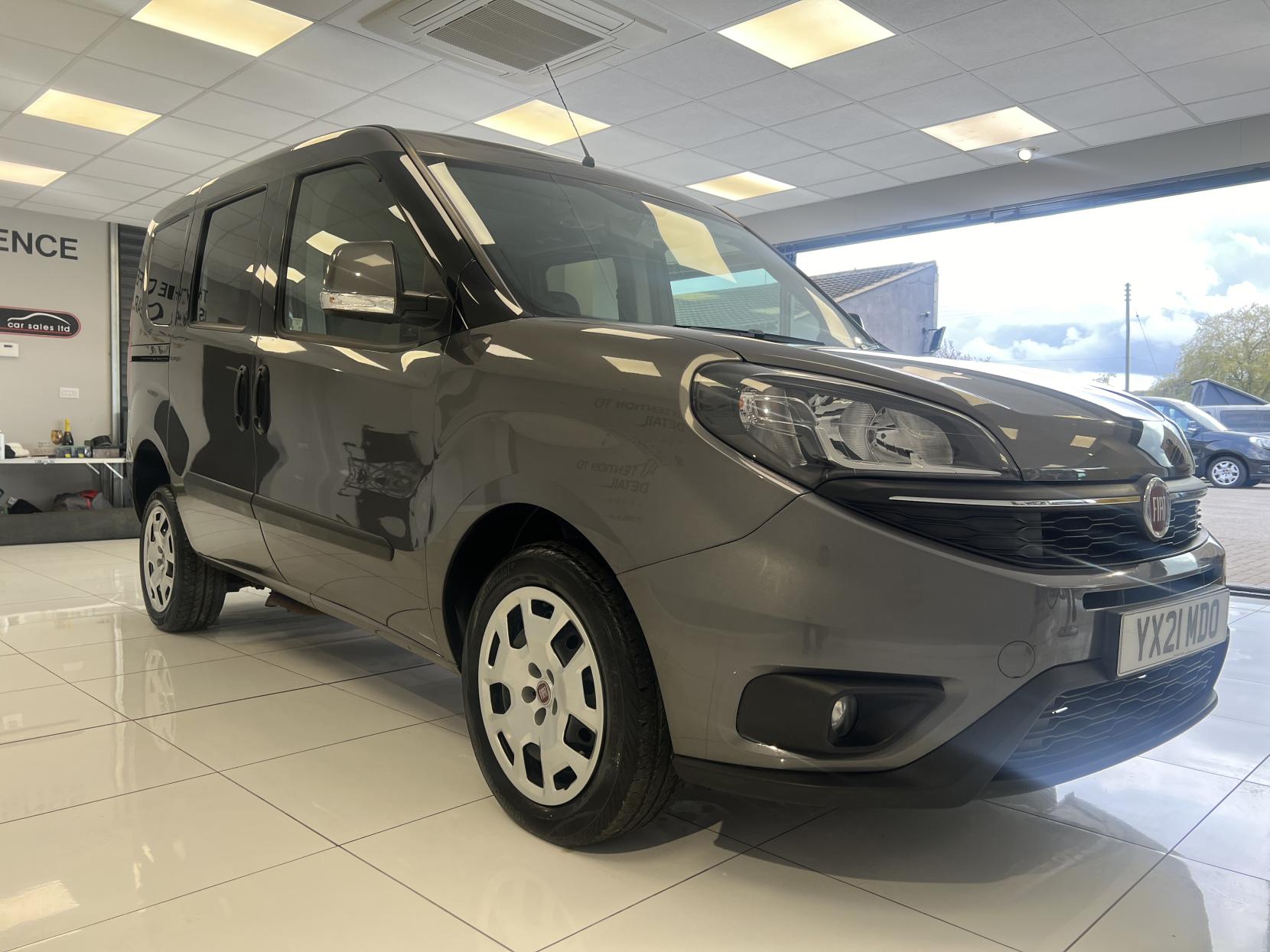 Fiat Doblo * NEW PRICE! Save £2,000!! * - 1.4 Petrol Manual Fiat Doblo Wheelchair Adapted Vehicle 3 seats carries 4 including wheelchair user!