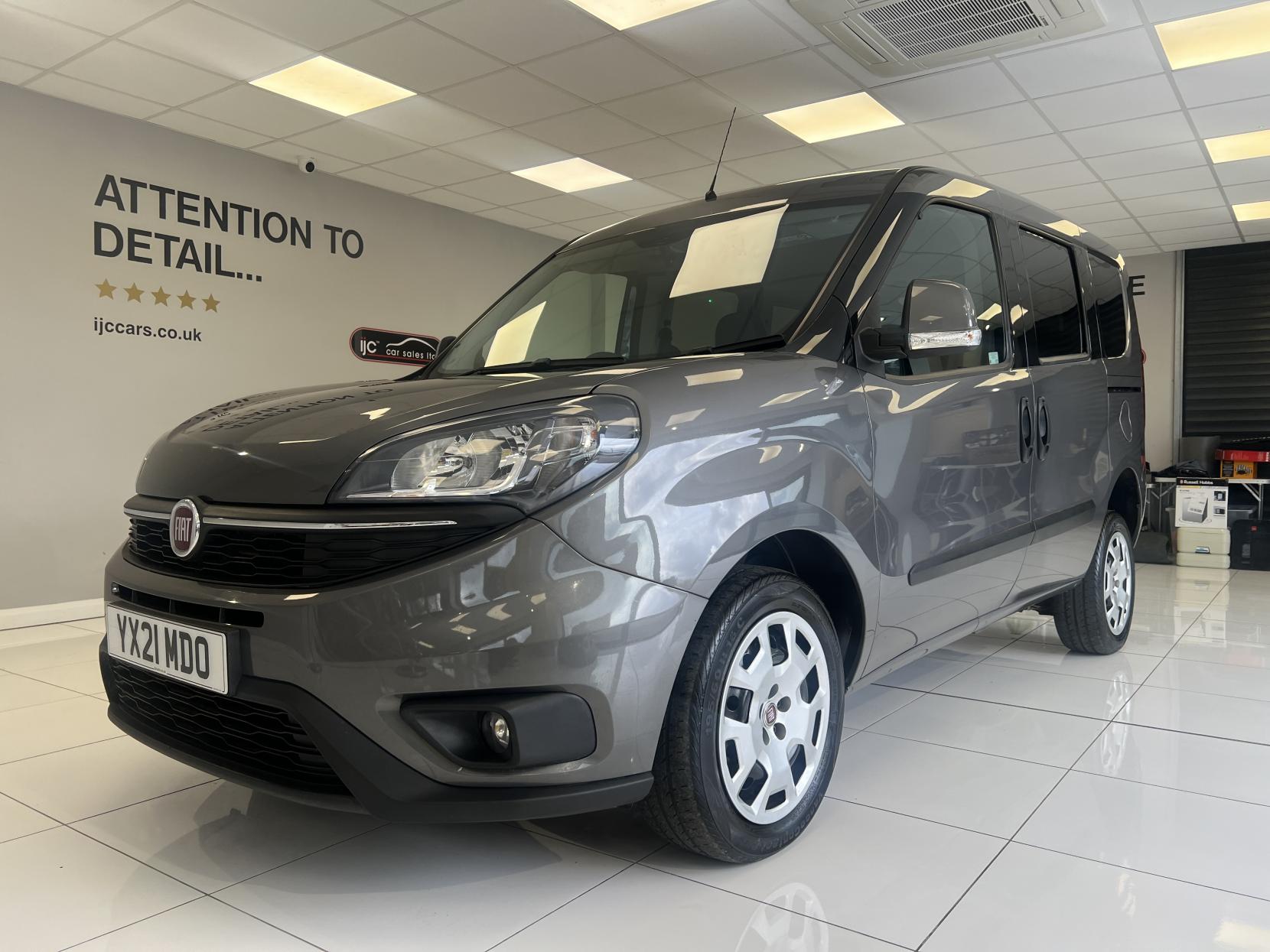 Fiat Doblo * NEW PRICE! Save £2,000!! * - 1.4 Petrol Manual Fiat Doblo Wheelchair Adapted Vehicle 3 seats carries 4 including wheelchair user!