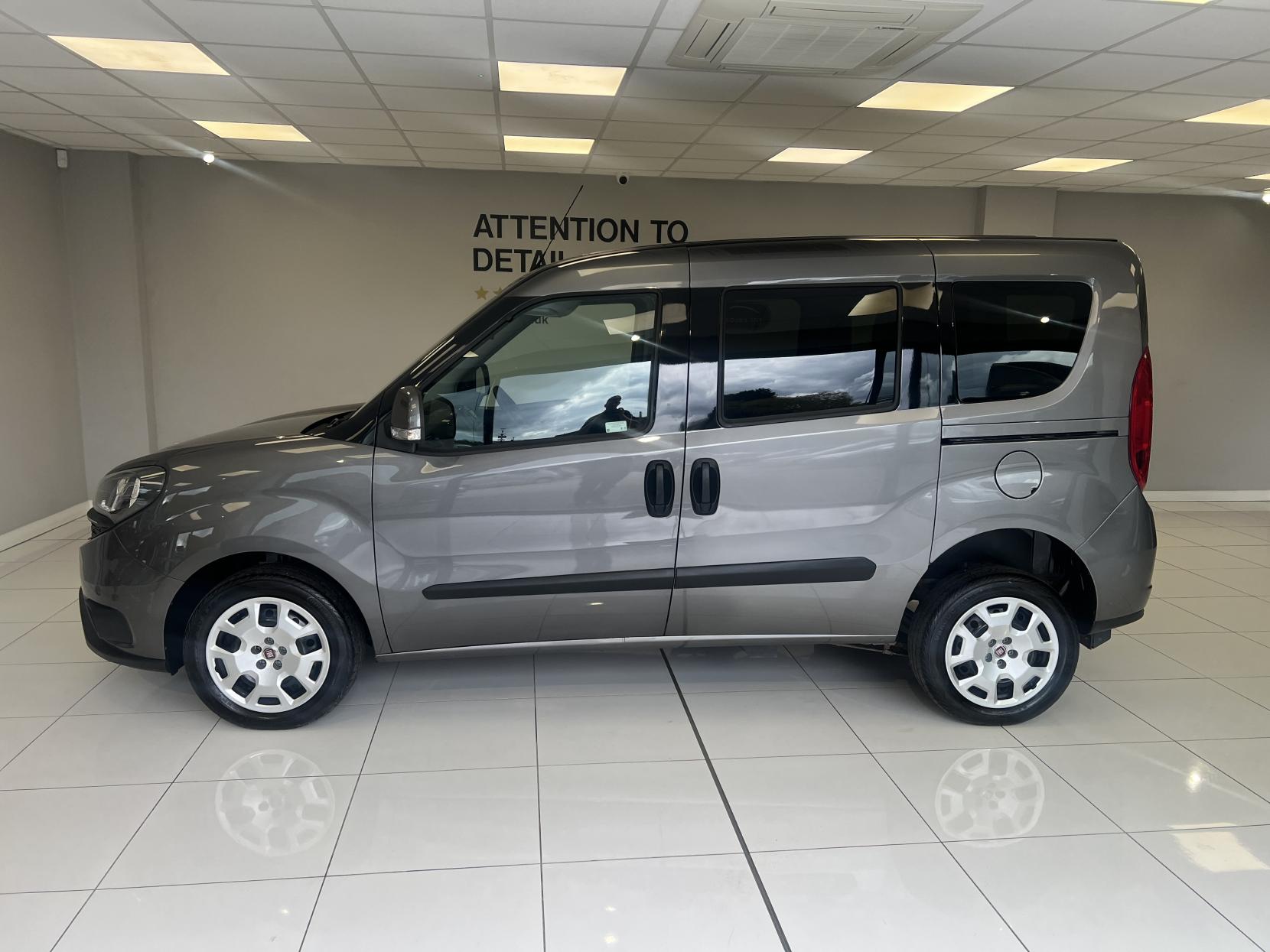 Fiat Doblo * NEW PRICE! Save £2,000!! * - 1.4 Petrol Manual Fiat Doblo Wheelchair Adapted Vehicle 3 seats carries 4 including wheelchair user!