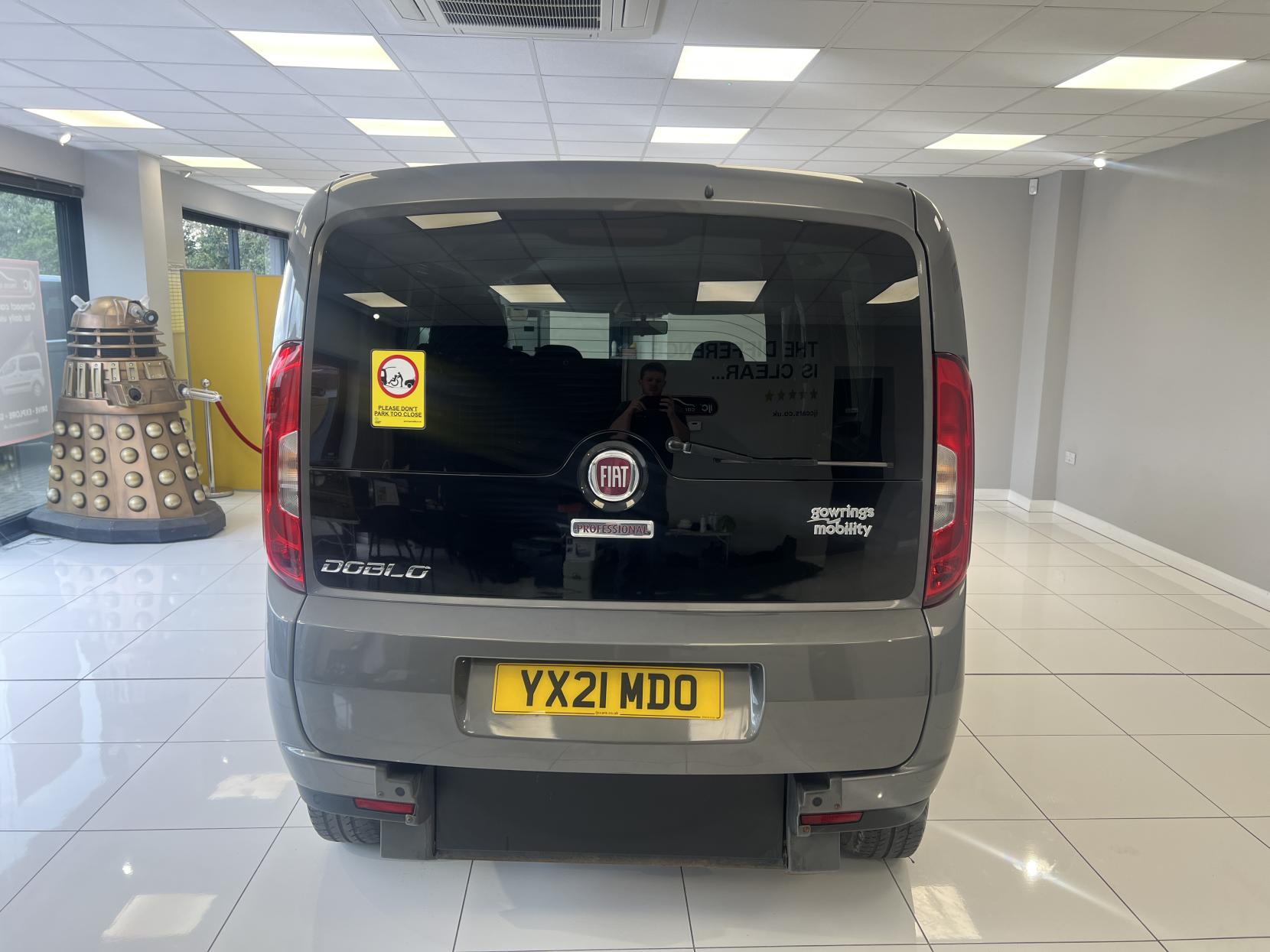 Fiat Doblo * NEW PRICE! Save £2,000!! * - 1.4 Petrol Manual Fiat Doblo Wheelchair Adapted Vehicle 3 seats carries 4 including wheelchair user!