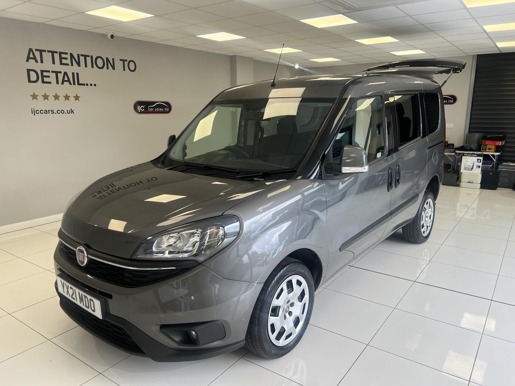 Fiat Doblo * NEW PRICE! Save £2,000!! * - 1.4 Petrol Manual Fiat Doblo Wheelchair Adapted Vehicle 3 seats carries 4 including wheelchair user!