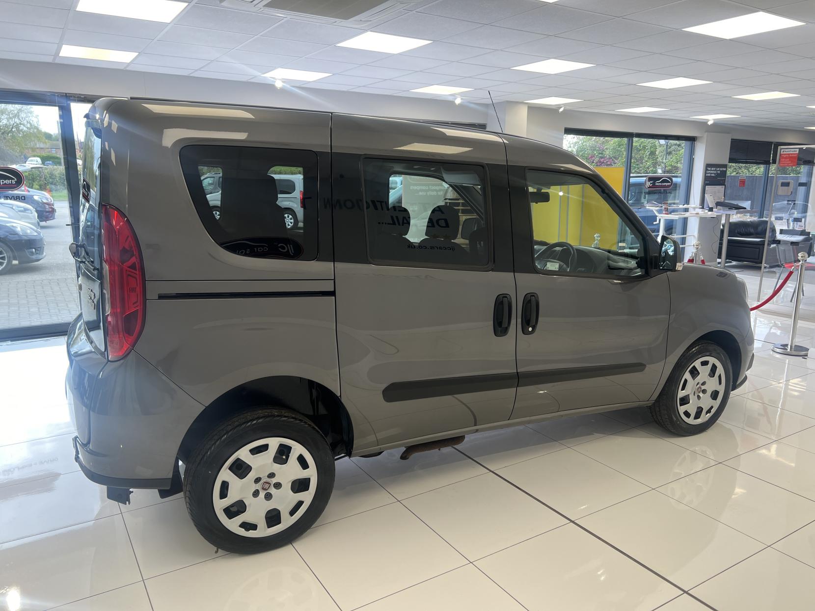 Fiat Doblo * NEW PRICE! Save £2,000!! * - 1.4 Petrol Manual Fiat Doblo Wheelchair Adapted Vehicle 3 seats carries 4 including wheelchair user!