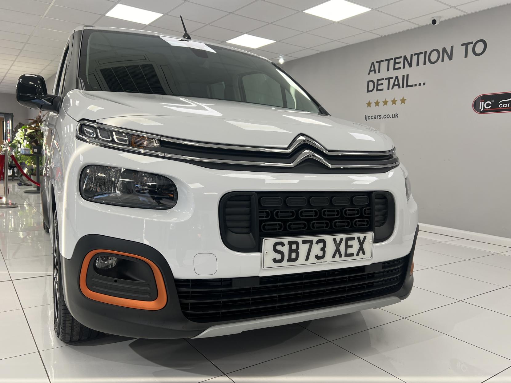 Citroen Berlingo * SAVE £2,000 **AUTO WITH DELIV MILES!** A very rare opportunity to buy a top spec AUTOMATIC Diesel 1.5 BlueHDi Flair XTR EAT8 (NOT A VAN! -it's a 5 seat MPV car!)