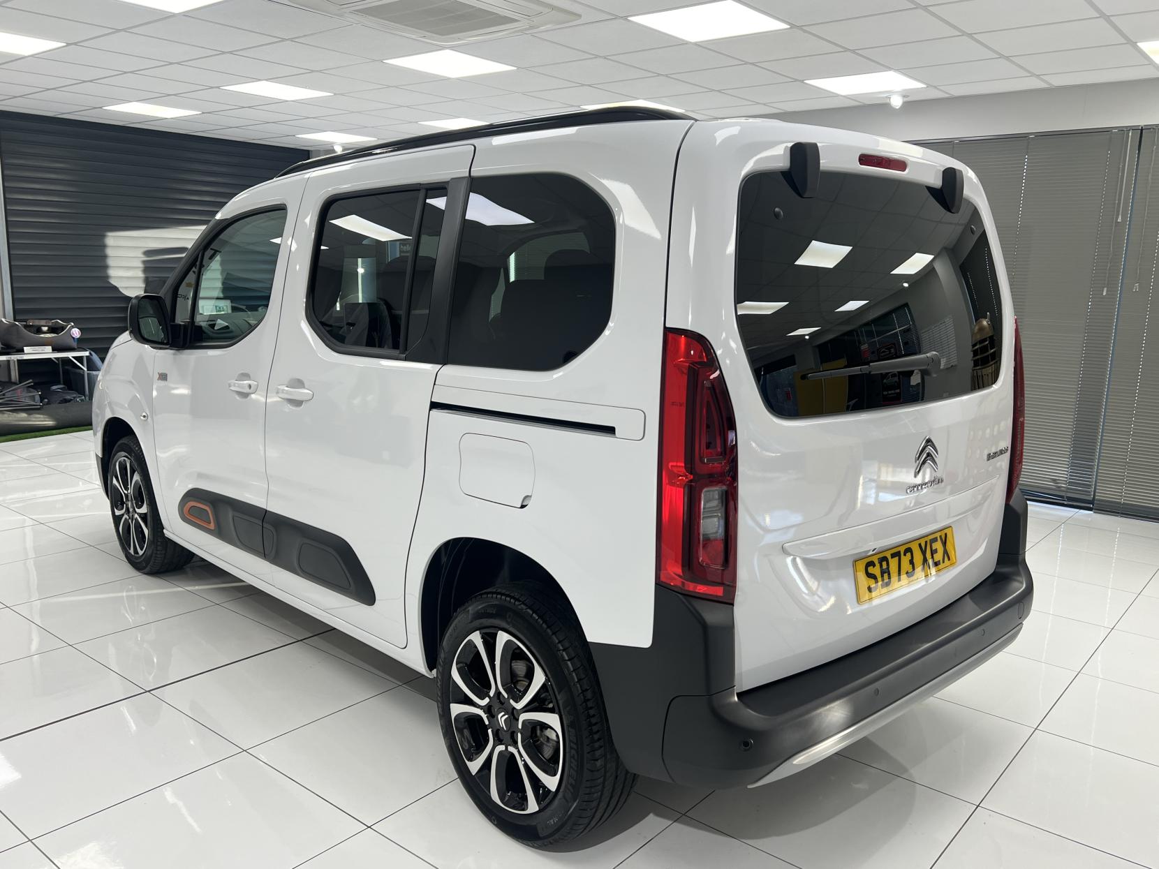 Citroen Berlingo * SAVE £2,000 **AUTO WITH DELIV MILES!** A very rare opportunity to buy a top spec AUTOMATIC Diesel 1.5 BlueHDi Flair XTR EAT8 (NOT A VAN! -it's a 5 seat MPV car!)