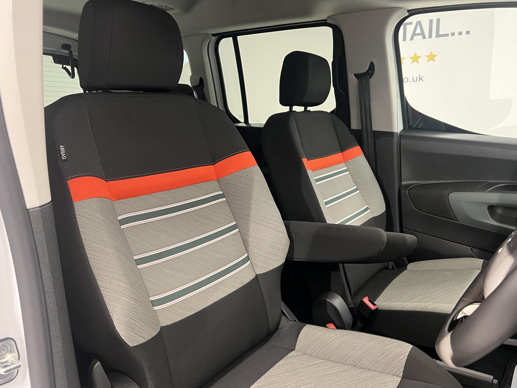 Citroen Berlingo * SAVE £2,000 **AUTO WITH DELIV MILES!** A very rare opportunity to buy a top spec AUTOMATIC Diesel 1.5 BlueHDi Flair XTR EAT8 (NOT A VAN! -it's a 5 seat MPV car!)