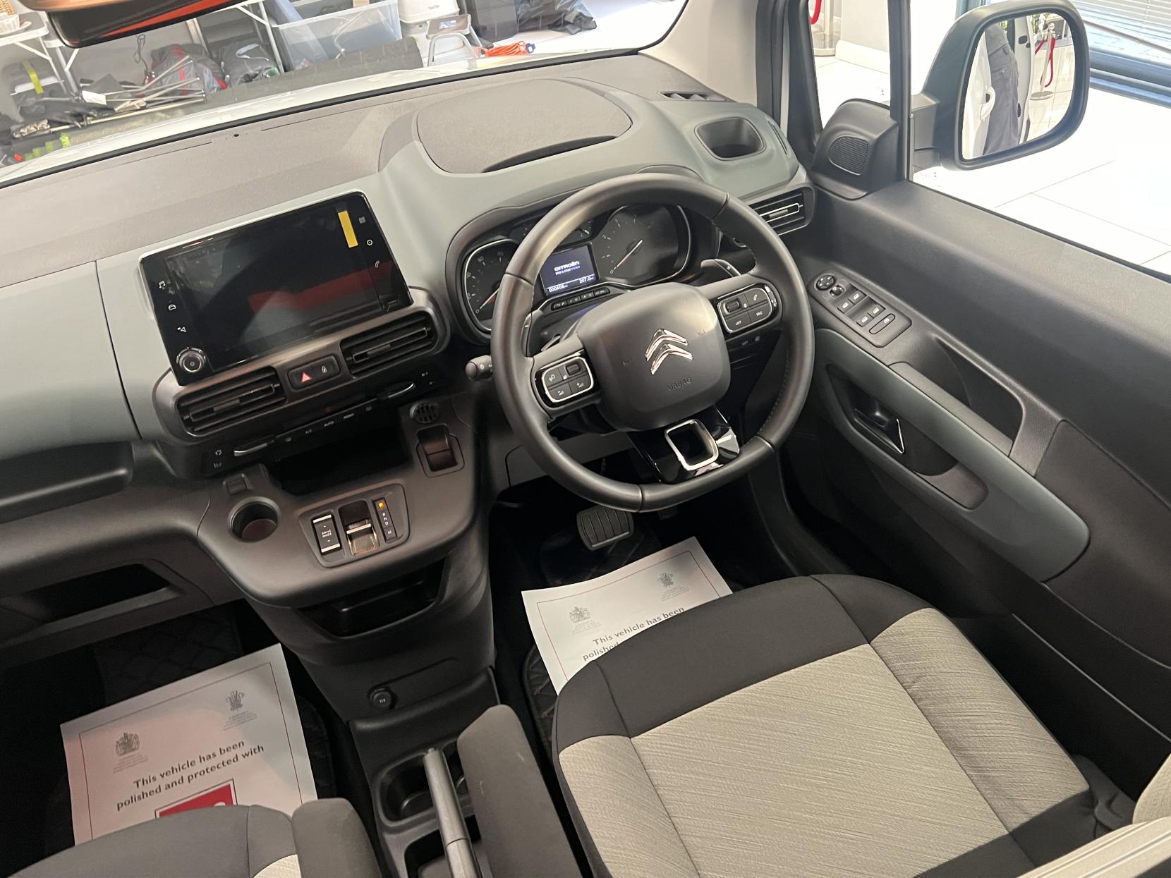 Citroen Berlingo * SAVE £2,000 **AUTO WITH DELIV MILES!** A very rare opportunity to buy a top spec AUTOMATIC Diesel 1.5 BlueHDi Flair XTR EAT8 (NOT A VAN! -it's a 5 seat MPV car!)