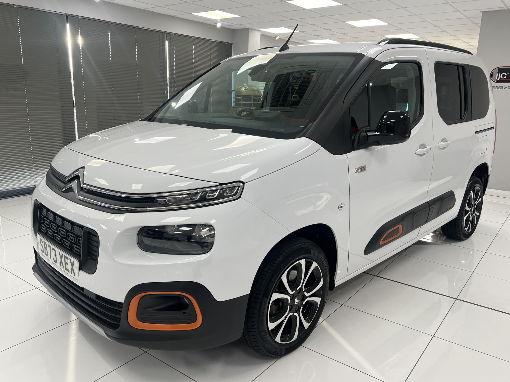 Citroen Berlingo * SAVE £2,000 **AUTO WITH DELIV MILES!** A very rare opportunity to buy a top spec AUTOMATIC Diesel 1.5 BlueHDi Flair XTR EAT8 (NOT A VAN! -it's a 5 seat MPV car!)