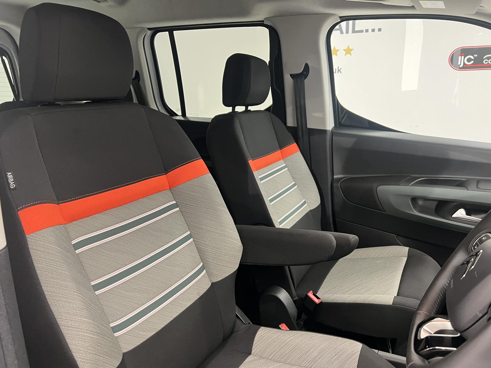 Citroen Berlingo * SAVE £2,000 **AUTO WITH DELIV MILES!** A very rare opportunity to buy a top spec AUTOMATIC Diesel 1.5 BlueHDi Flair XTR EAT8 (NOT A VAN! -it's a 5 seat MPV car!)