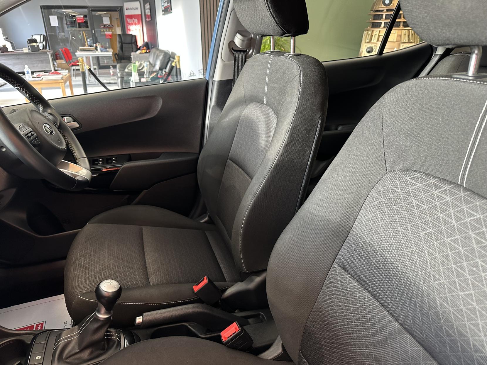 Kia Picanto JUST 18,602 MILES WITH THE BEST 83 BHP ENGINE! 1.25 2 Hatchback 5dr Petrol Manual Euro 6 (s/s) (83 bhp)