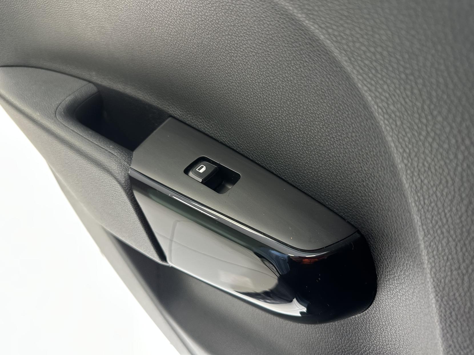 Kia Picanto JUST 18,602 MILES WITH THE BEST 83 BHP ENGINE! 1.25 2 Hatchback 5dr Petrol Manual Euro 6 (s/s) (83 bhp)