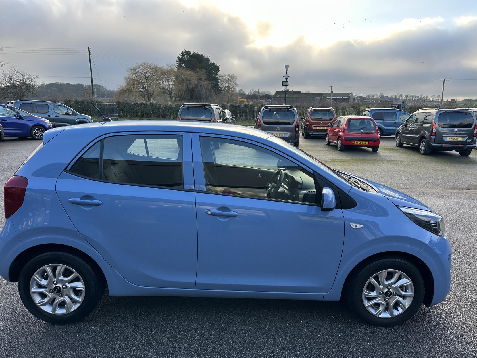 Kia Picanto JUST 18,602 MILES WITH THE BEST 83 BHP ENGINE! 1.25 2 Hatchback 5dr Petrol Manual Euro 6 (s/s) (83 bhp)