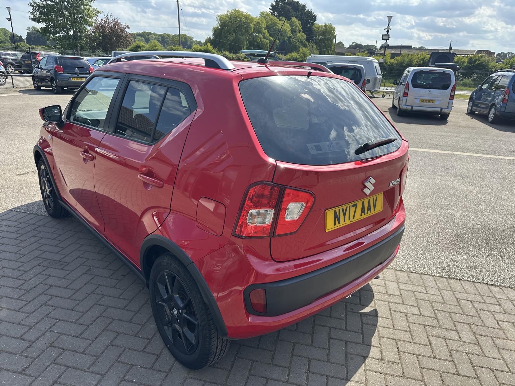Suzuki Ignis RARE SMALL AUTO/1 LADY OWNER/JUST 25,000 MILES! 1.2 Dualjet SZ-T Hatchback 5dr Petrol AGS Auto Euro 6 (90 ps)