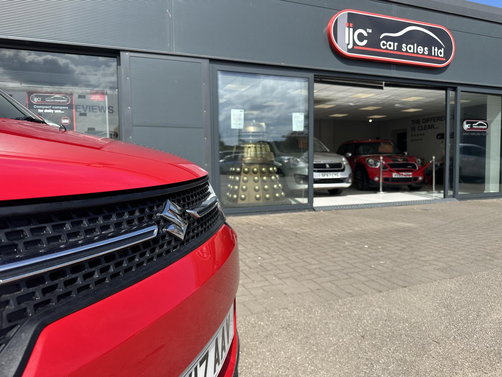 Suzuki Ignis RARE SMALL AUTO/1 LADY OWNER/JUST 25,000 MILES! 1.2 Dualjet SZ-T Hatchback 5dr Petrol AGS Auto Euro 6 (90 ps)