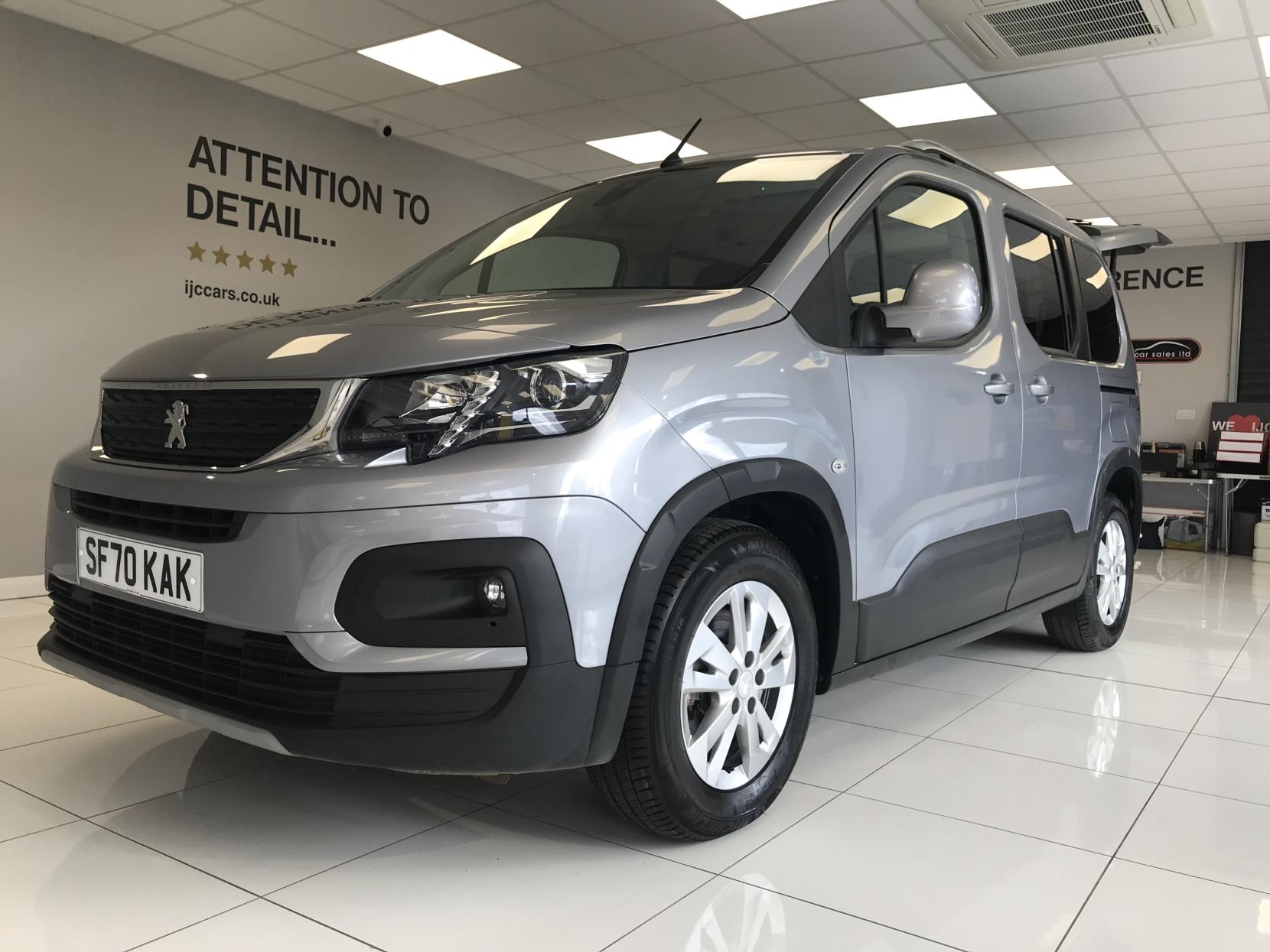 Peugeot Rifter RARE Petrol Automatic WAV with just 3,488 miles! 3 Seats carries 4 with wheelchair user - 1.2 130 BHP PureTech Allure Standard MPV 5dr Petrol EAT Euro 6 (s/s) (130 ps)